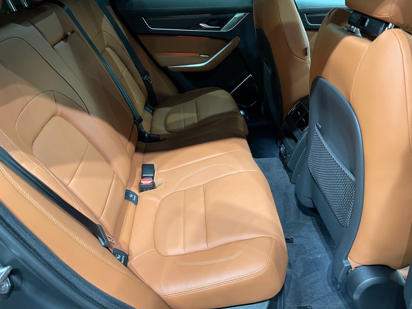 New 2026 Jaguar F-PACE R-Dynamic S image 21