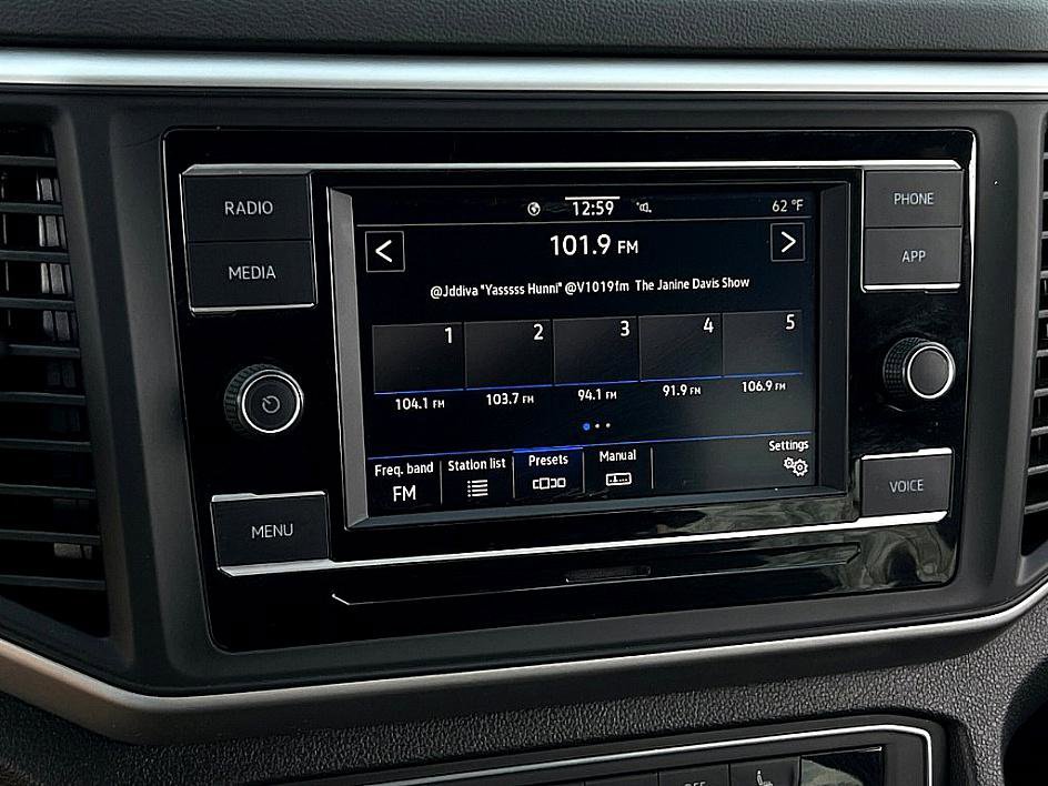 Used 2023 Volkswagen Atlas Cross Sport SE image 15