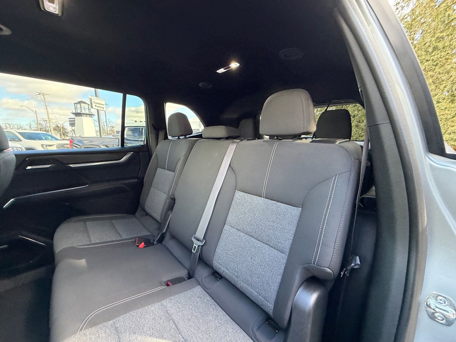 Used 2025 GMC Acadia Elevation image 26