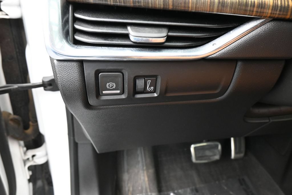 Used 2019 Cadillac XT4 Sport AWD/4WD image 13