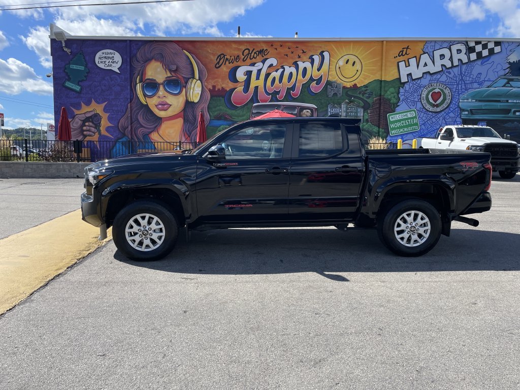 Certified 2024 Toyota Tacoma SR5 AWD/4WD image 2