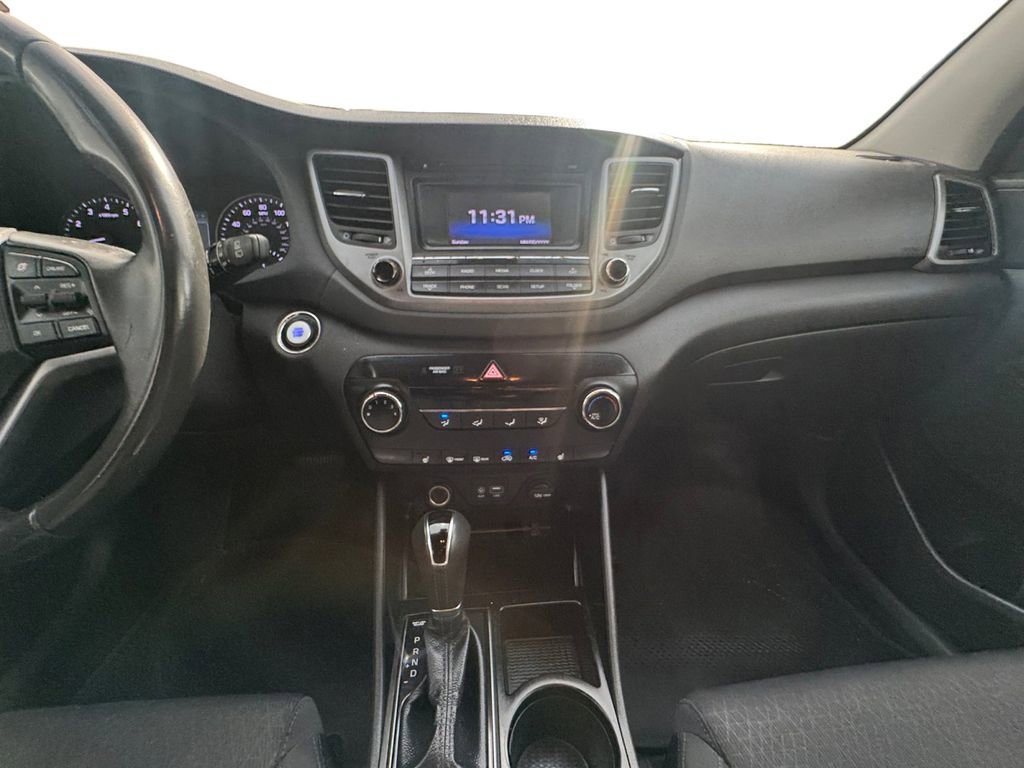 Used 2017 Hyundai Tucson Sport image 12