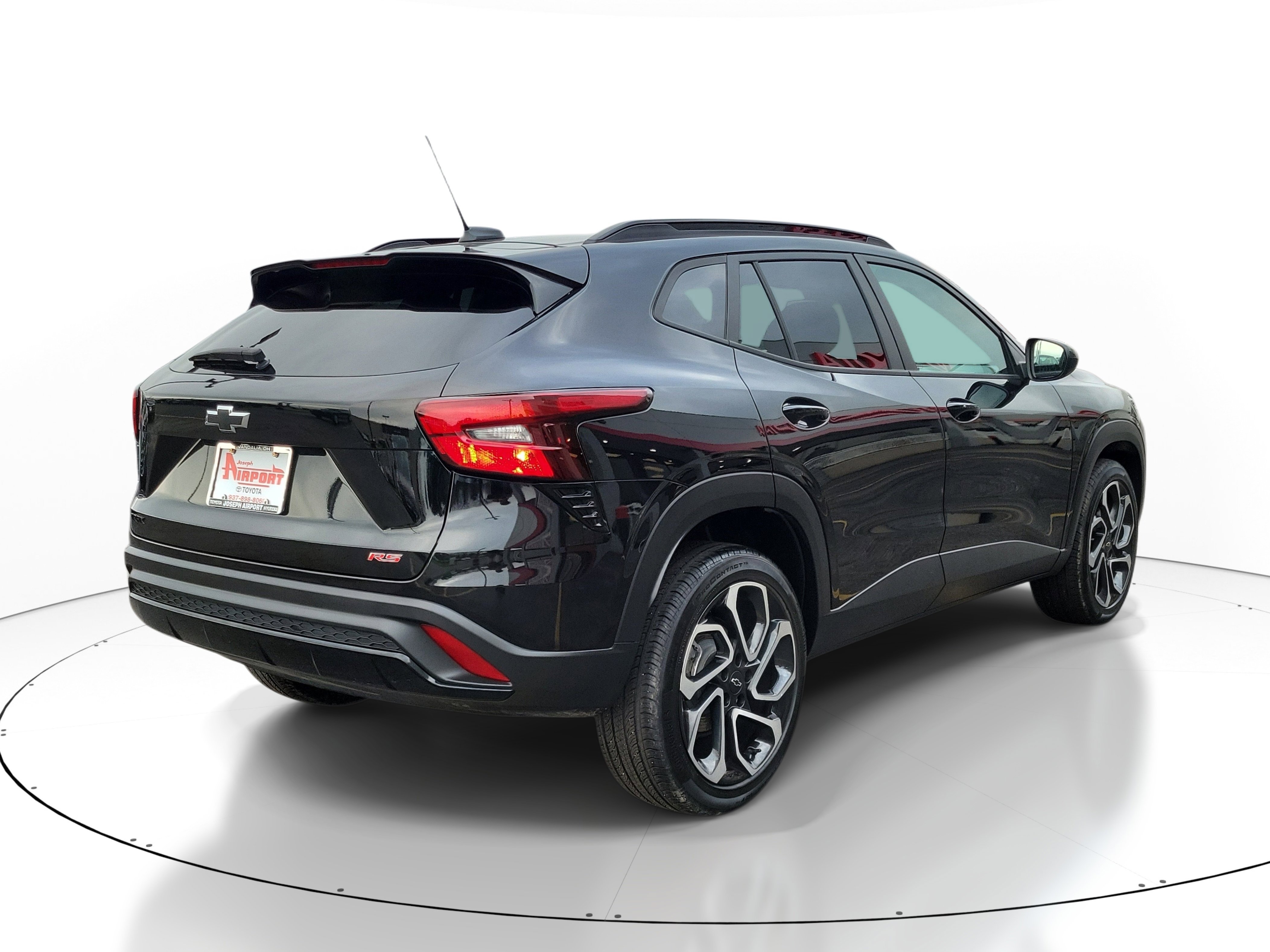 Used 2025 Chevrolet Trax RS FWD image 4