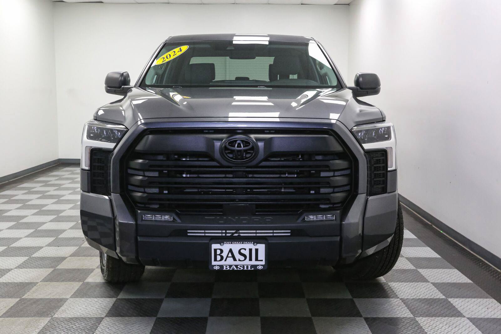 Used 2024 Toyota Tundra SR5 AWD/4WD image 3