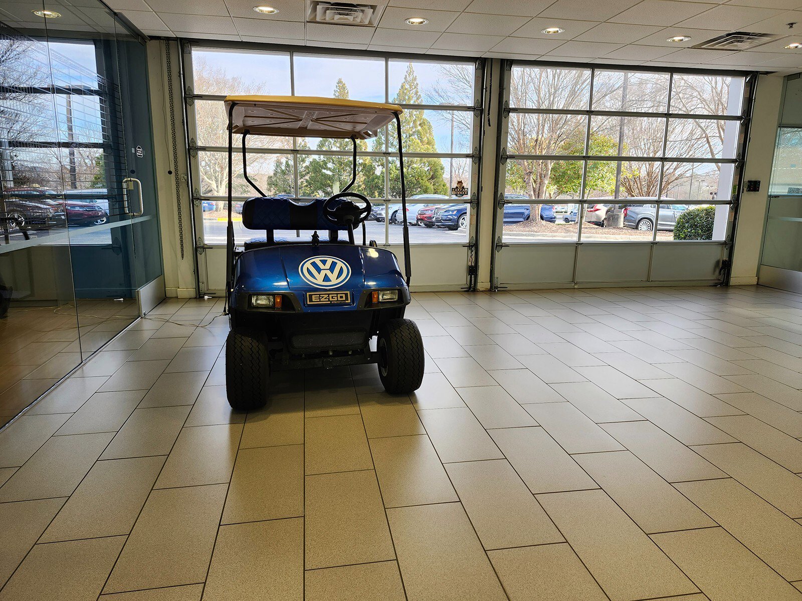 Certified 2025 Volkswagen Taos SE image 38