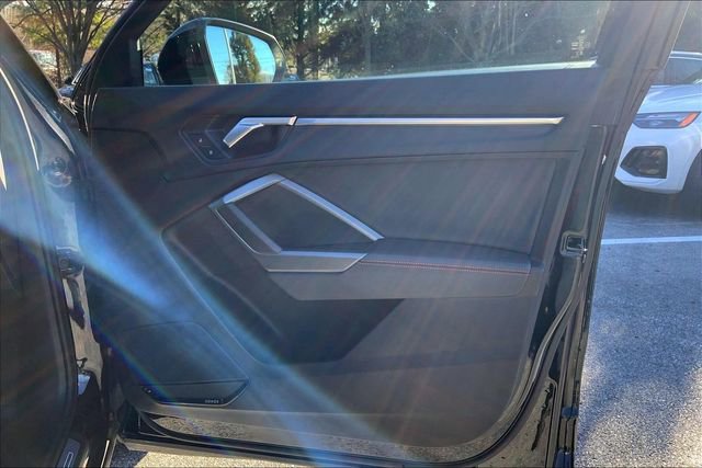 Used 2025 Audi Q3 2.0T Premium Plus w/ Premium Plus Package image 22