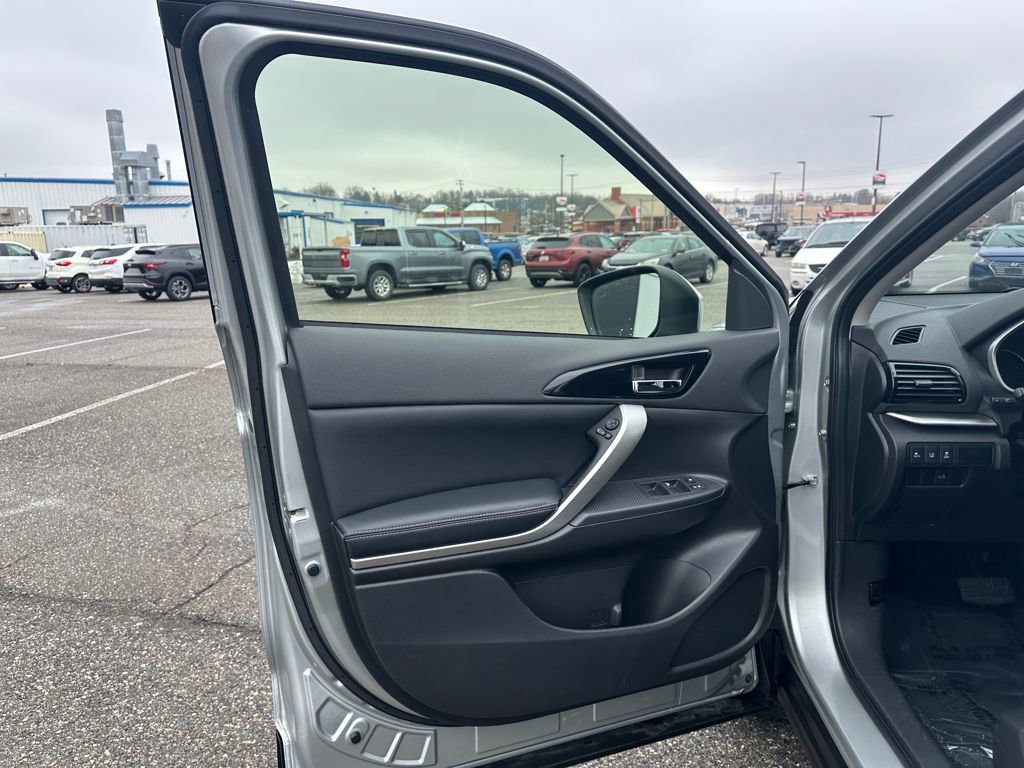 Used 2025 Mitsubishi Eclipse Cross SE image 20