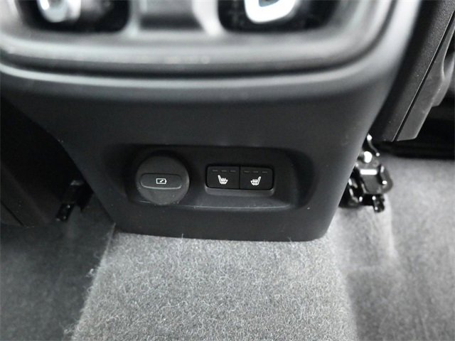 Used 2024 Volvo XC40 B5 Plus w/ Climate Package image 33