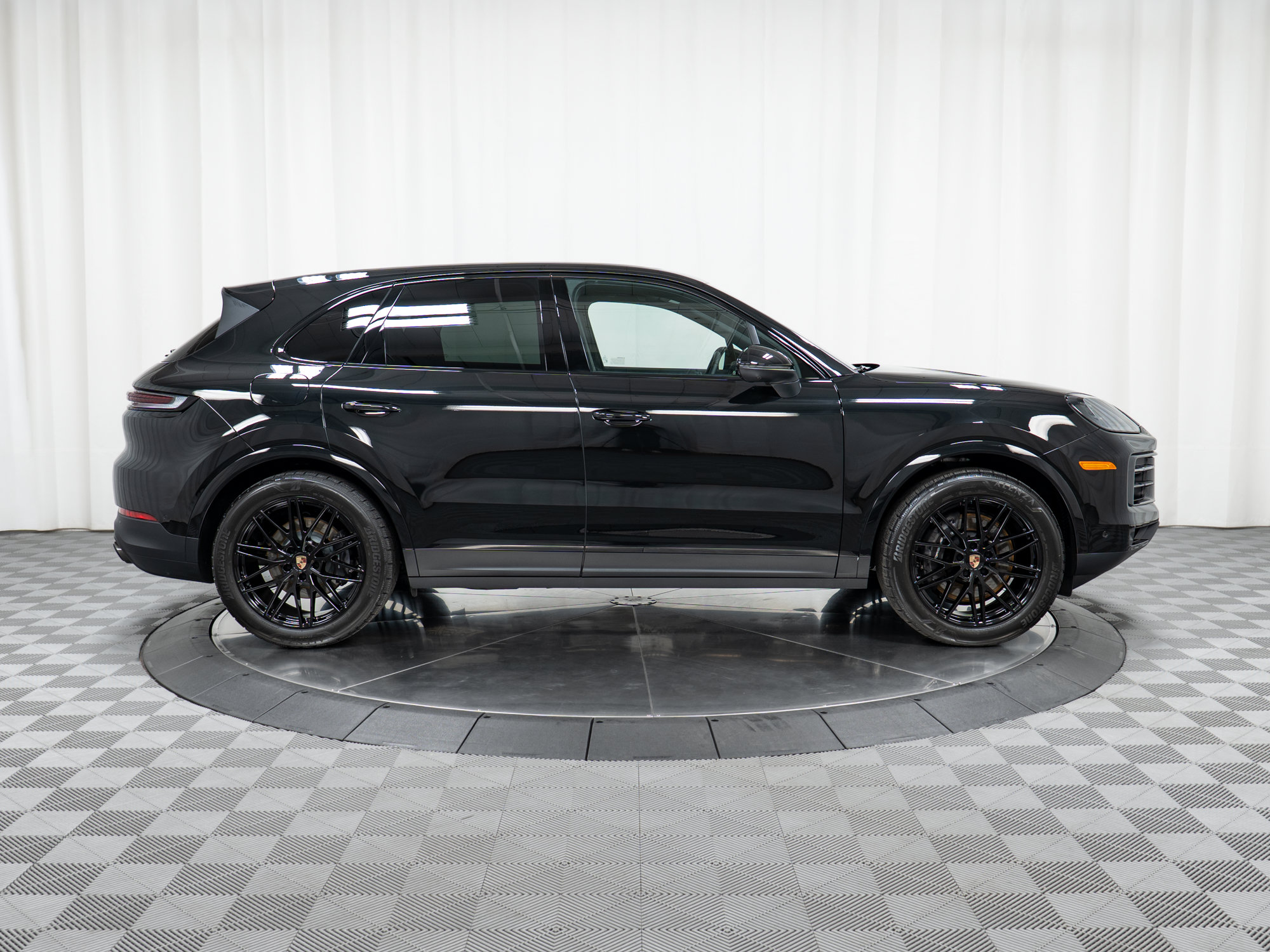 Used 2026 Porsche Cayenne AWD/4WD image 8