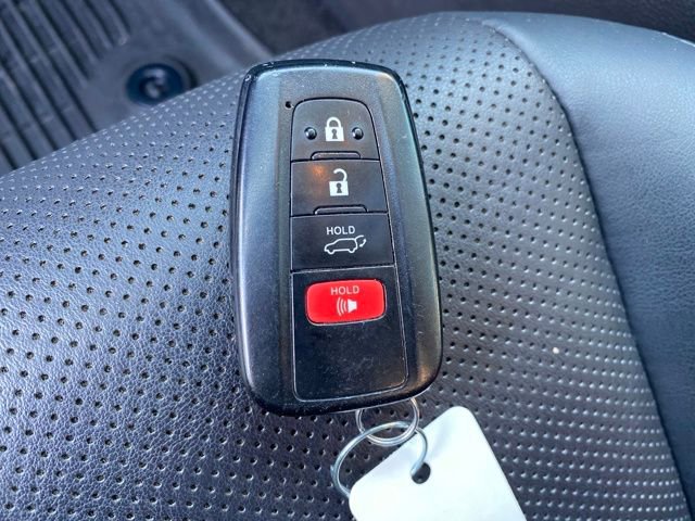 Used 2019 Toyota RAV4 Limited image 25