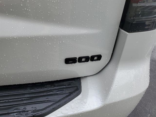 Certified 2022 Cadillac Escalade Sport Platinum w/ LPO, ONYX Package image 10