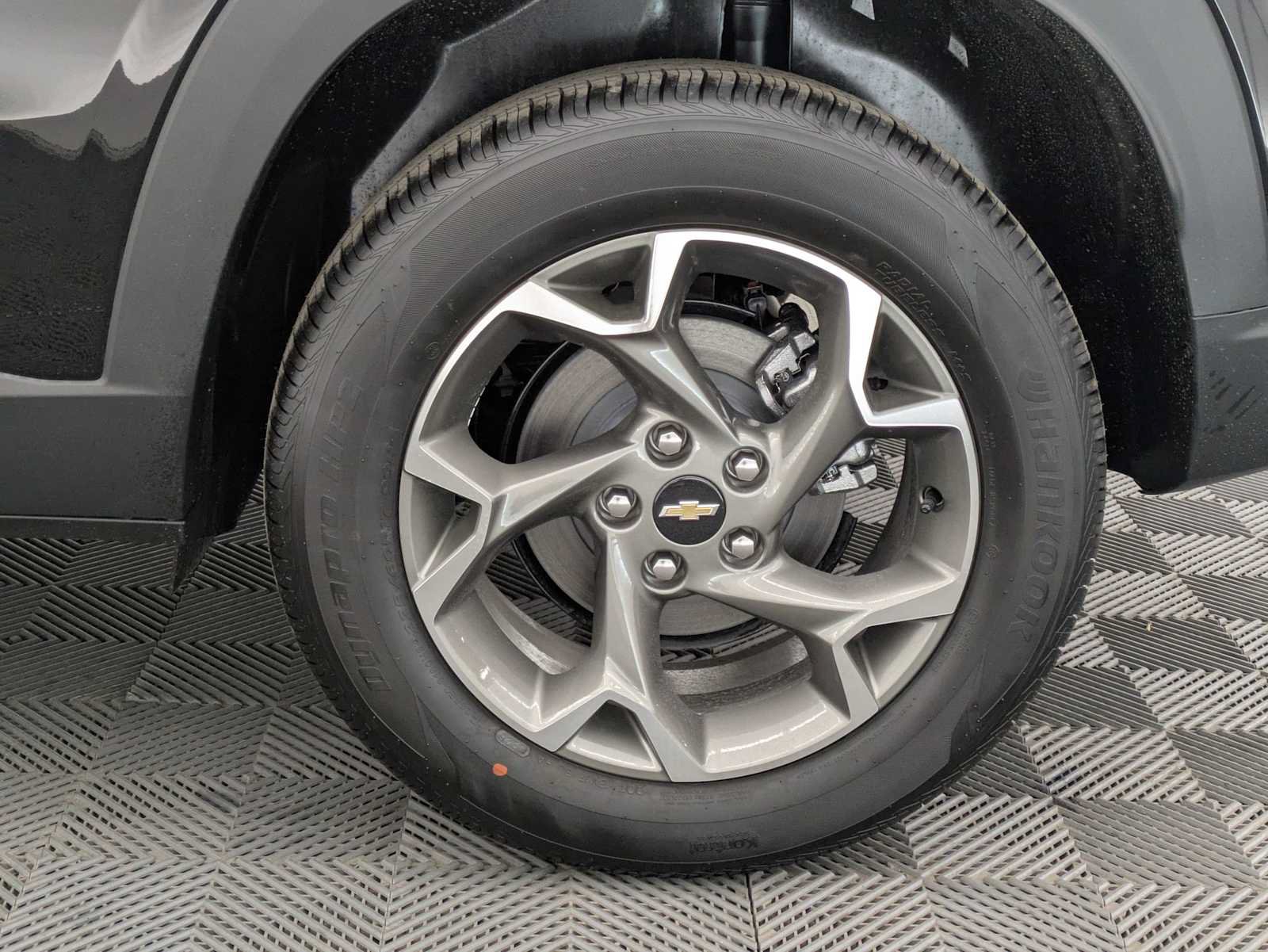 New 2026 Chevrolet Trax LT w/ Driver Confidence Package FWD image 14