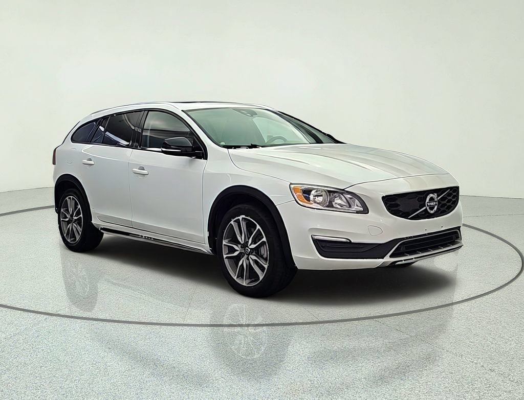Used 2018 Volvo V60 T5 Cross Country AWD/4WD image 8
