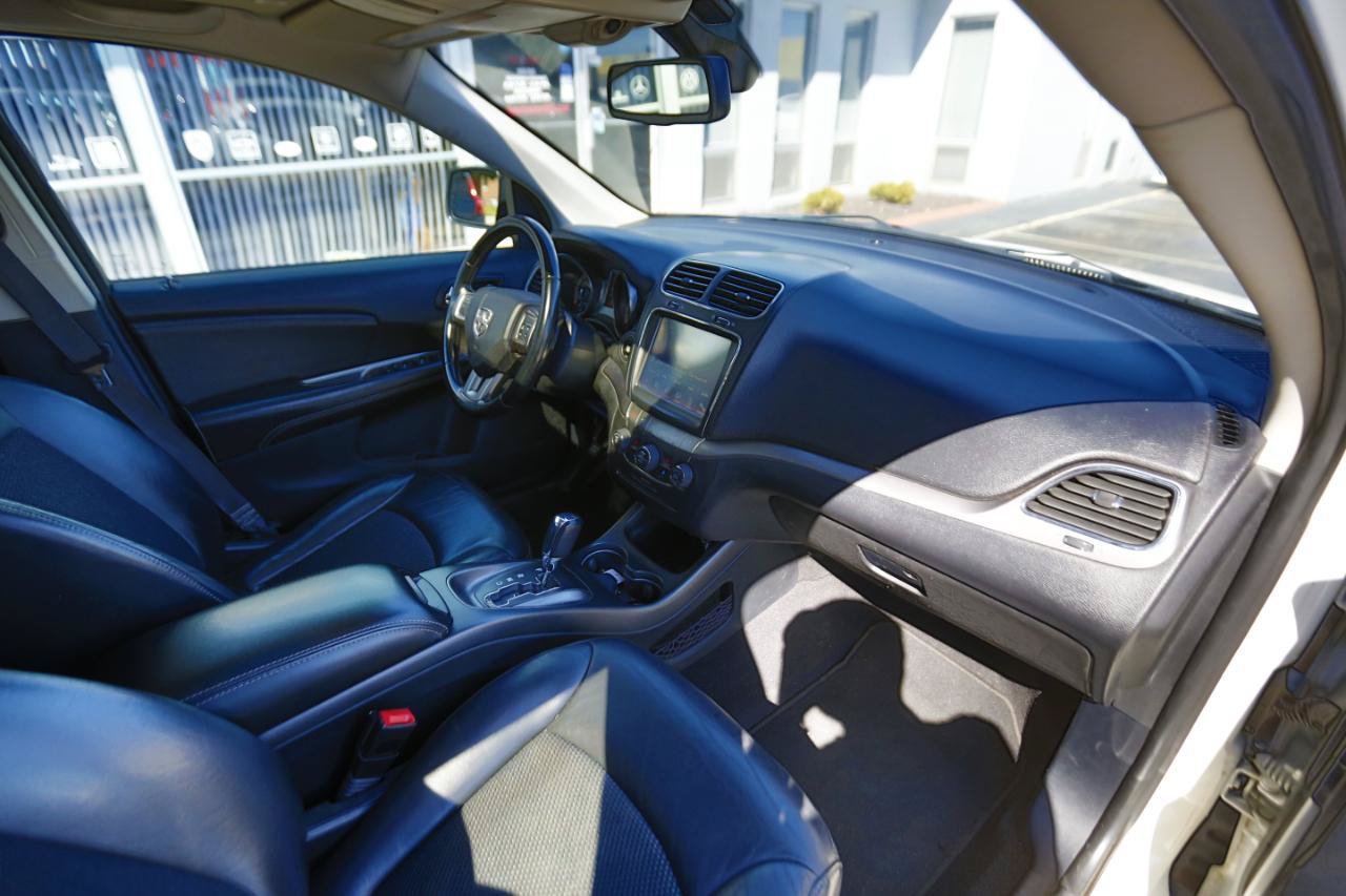 Used 2020 Dodge Journey Crossroad FWD image 20