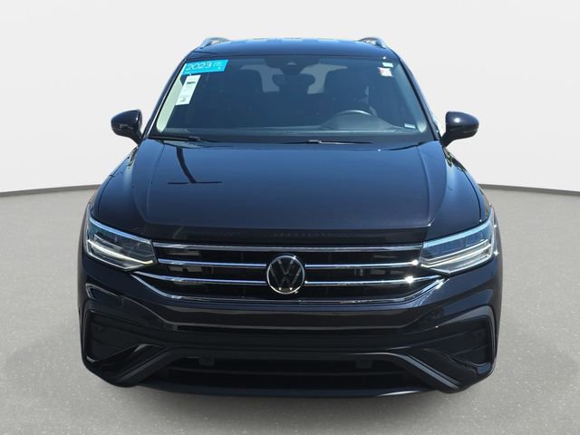 Used 2023 Volkswagen Tiguan SE FWD image 2