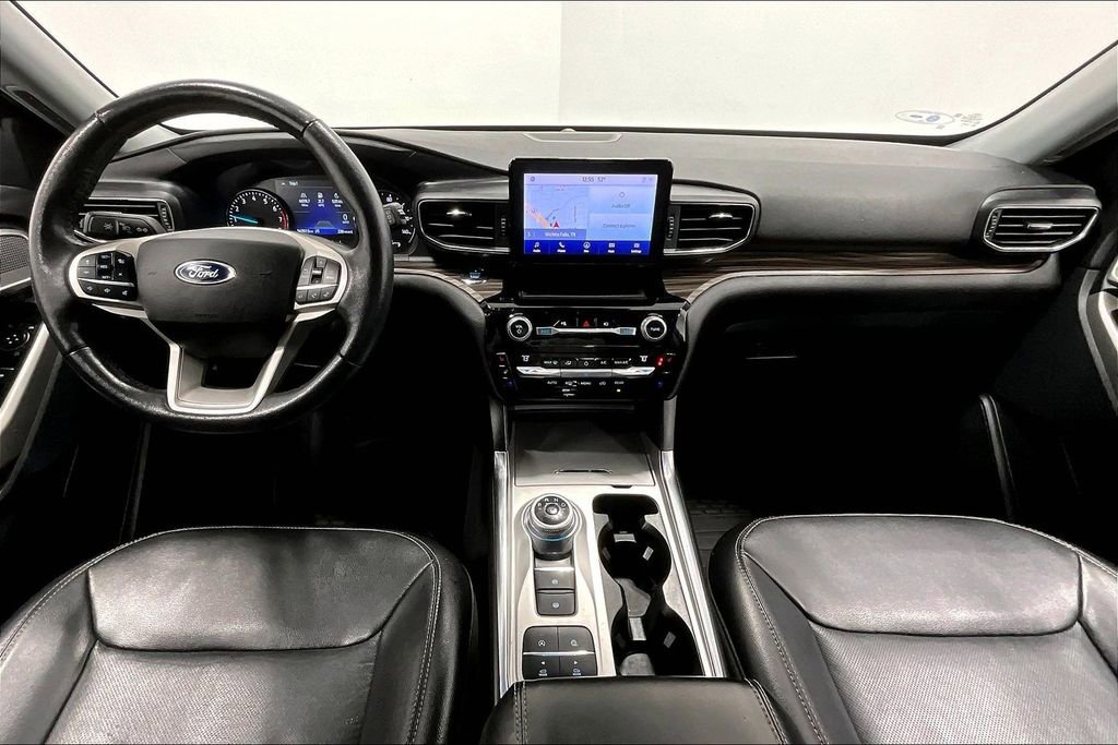 Used 2021 Ford Explorer Limited w/ Equipment Group 301A image 18