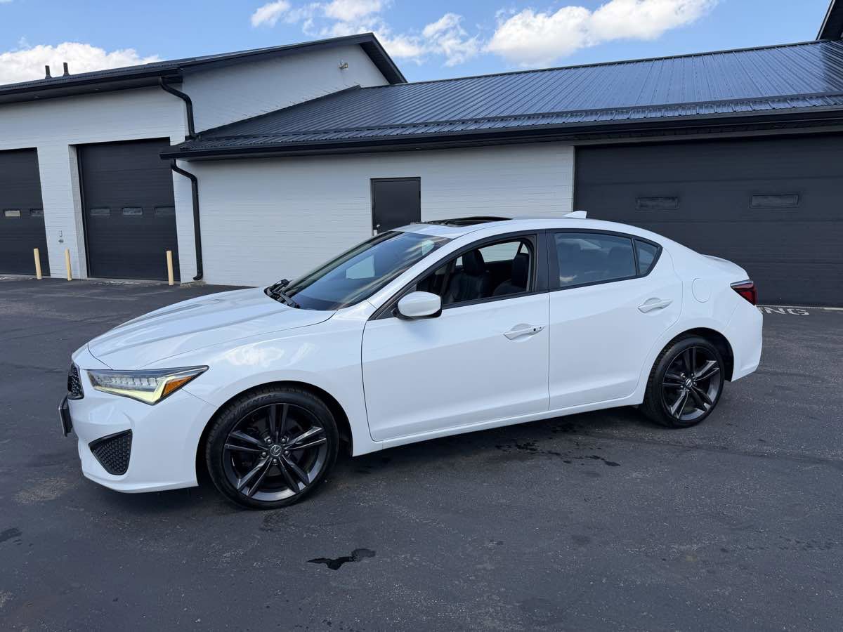 Used 2019 Acura ILX FWD image 2
