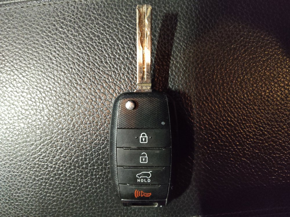 Used 2015 Kia Sorento LX image 32