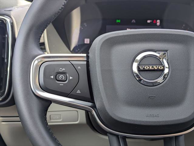 Used 2026 Volvo XC40 B5 Ultra w/ Climate Package AWD/4WD image 12