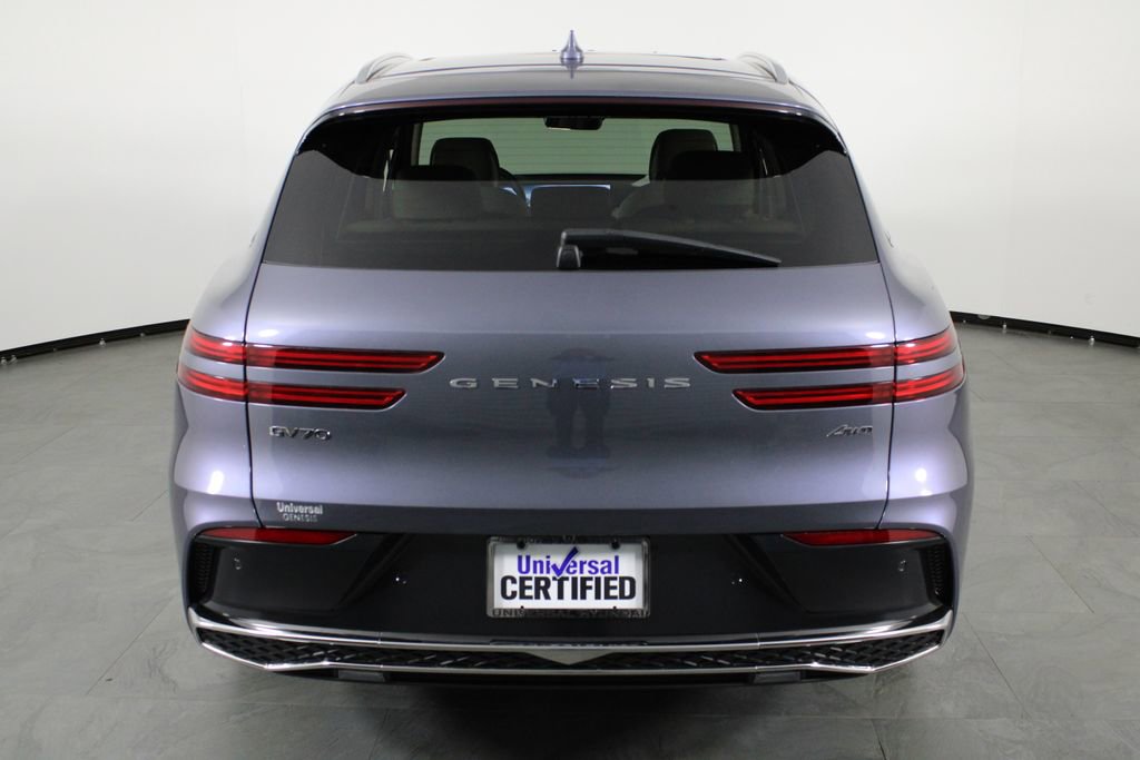 Used 2026 Genesis GV70 2.5T Select image 9