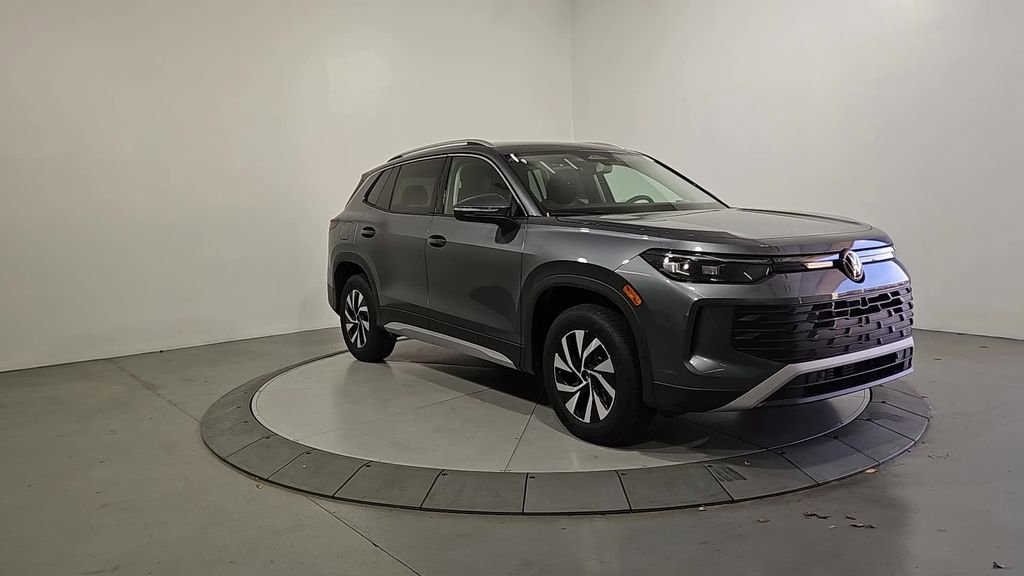 New 2026 Volkswagen Tiguan S image 7