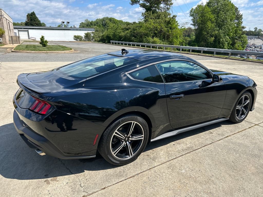 Used 2025 Ford Mustang Premium RWD image 6