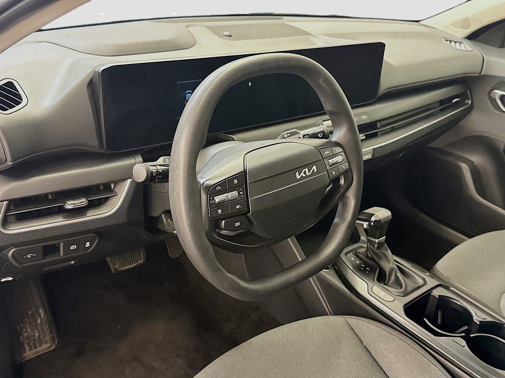 Used 2025 Kia K4 FWD image 18