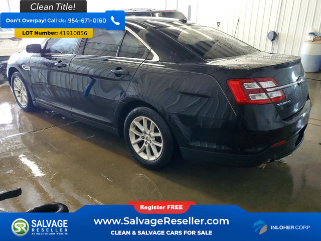 Used 2015 Ford Taurus SE image 3