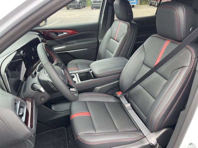 New 2026 Chevrolet Traverse RS w/ LPO, Floor Liner Package AWD/4WD image 11