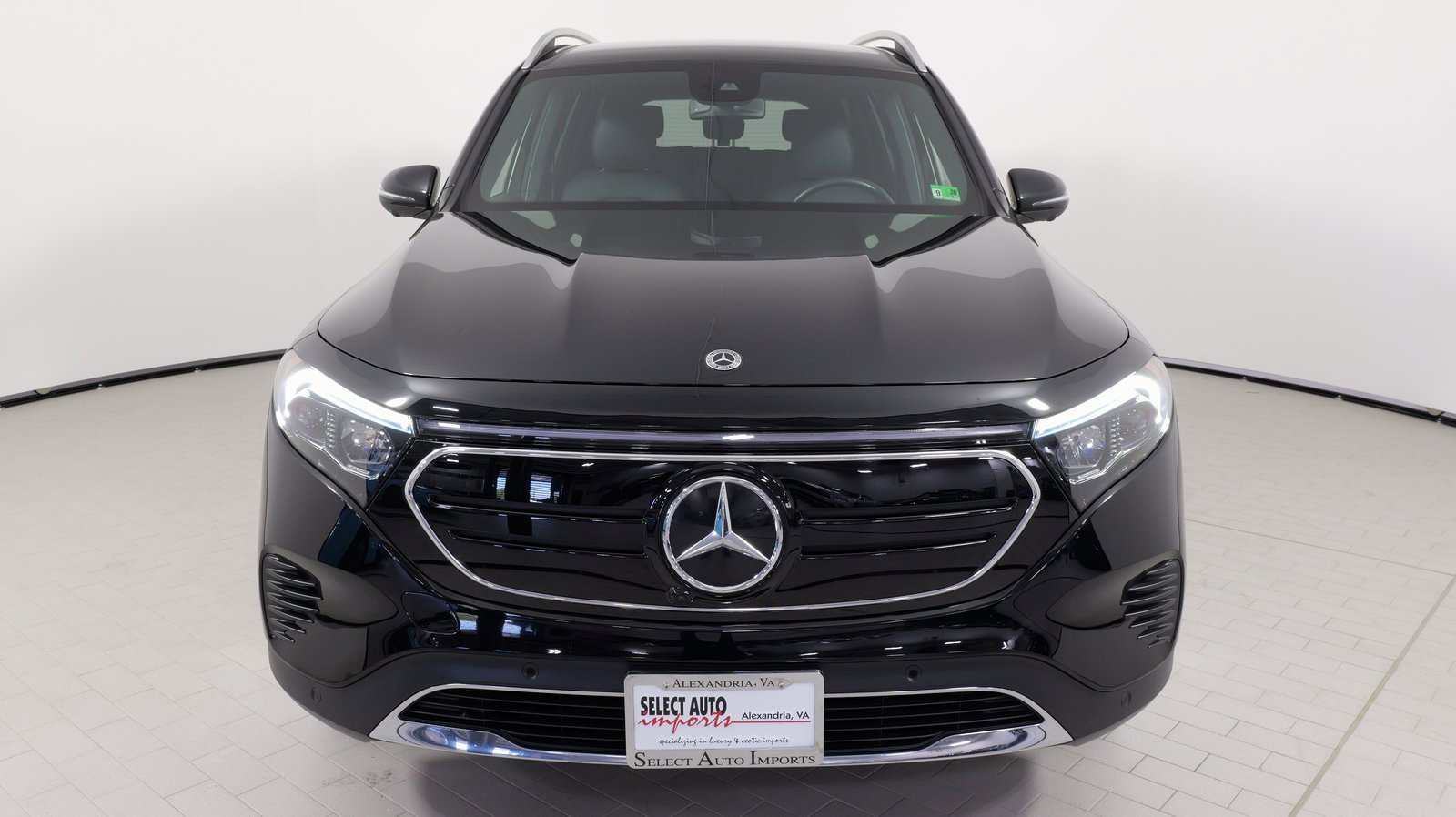 Used 2022 Mercedes-Benz EQB 300 4MATIC image 5