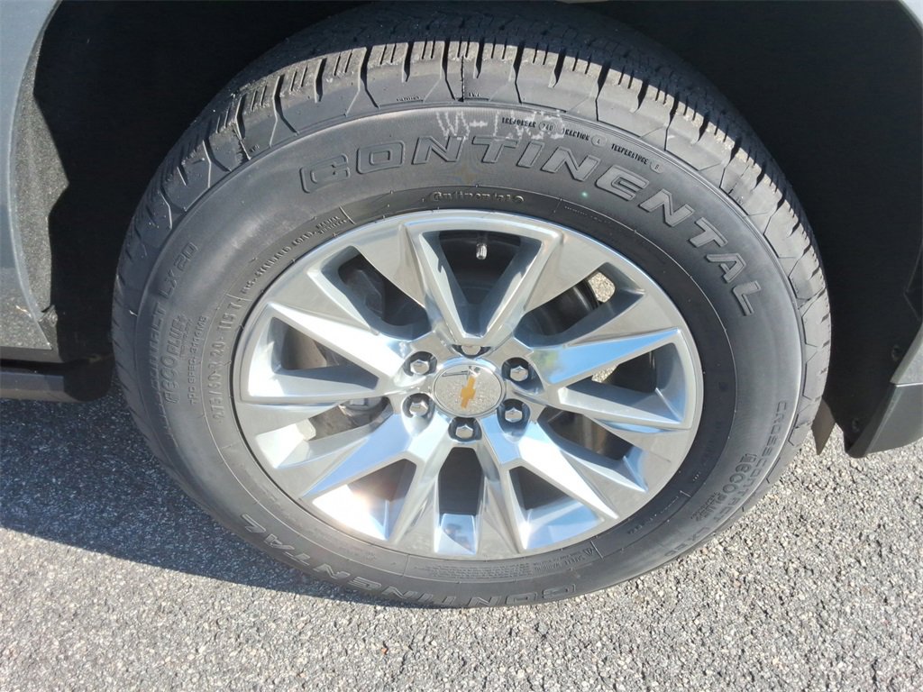 New 2026 Chevrolet Suburban Premier image 12