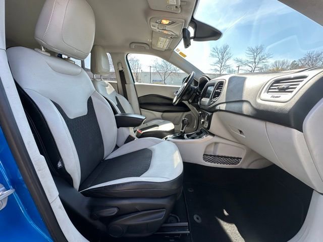 Used 2019 Jeep Compass Latitude w/ Safety & Security Group image 29