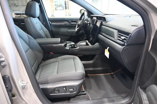 New 2026 GMC Terrain AT4 w/ Convenience Package III AWD/4WD image 10