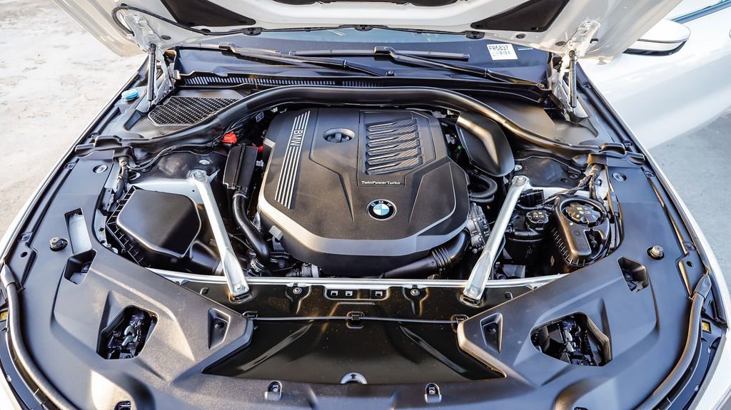 Used 2025 BMW 840i Convertible w/ Driving Assistance Package image 30