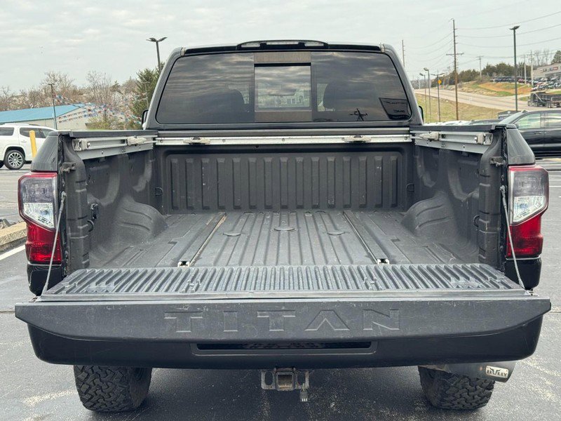 Used 2016 Nissan Titan PRO-4X image 4