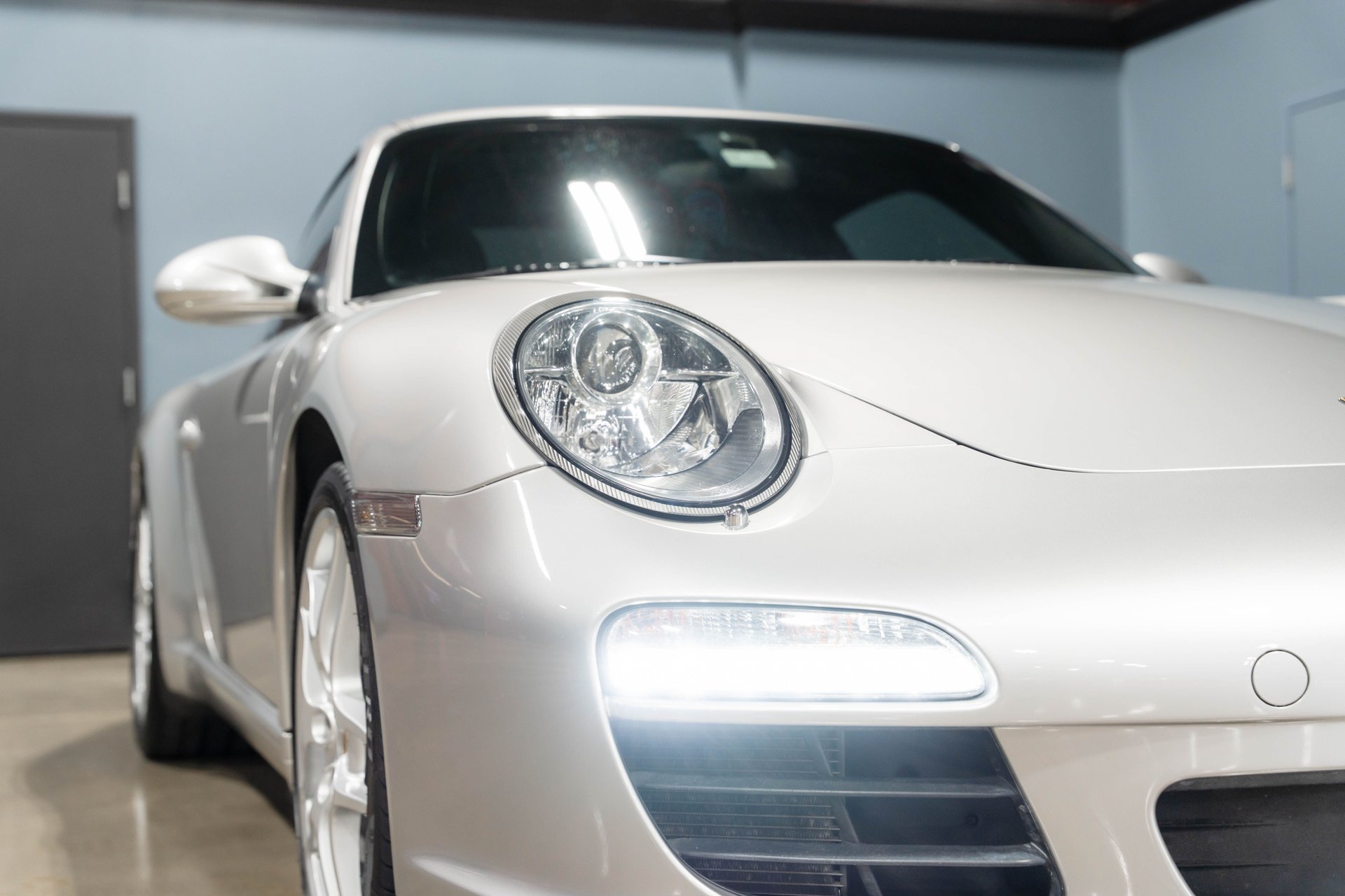 Used 2009 Porsche 911 Carrera RWD image 18