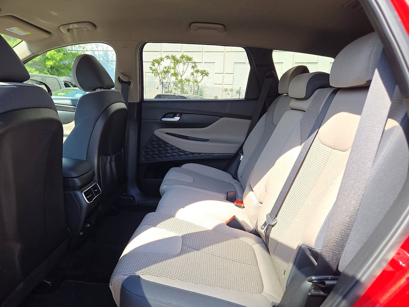 Used 2023 Hyundai Santa Fe SEL AWD/4WD image 11