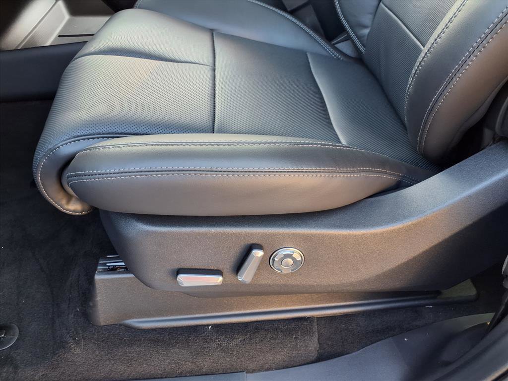 New 2025 Lincoln Navigator Reserve w/ Jet Appearance Package image 18