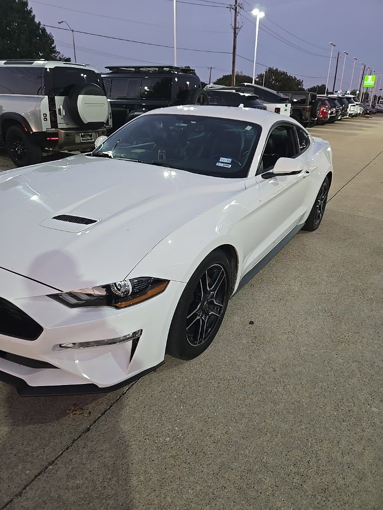 Used 2020 Ford Mustang Premium image 1