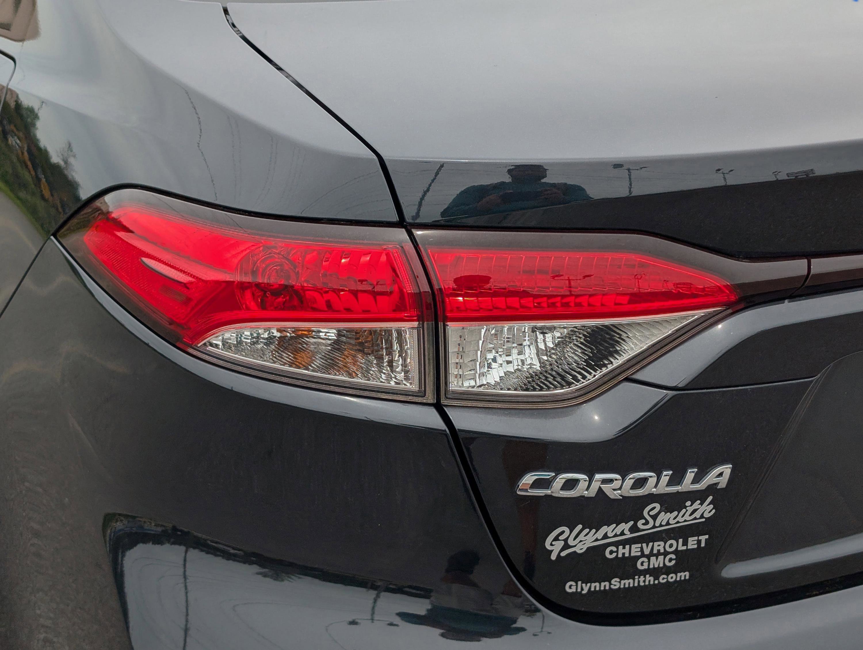 Used 2022 Toyota Corolla LE FWD image 10