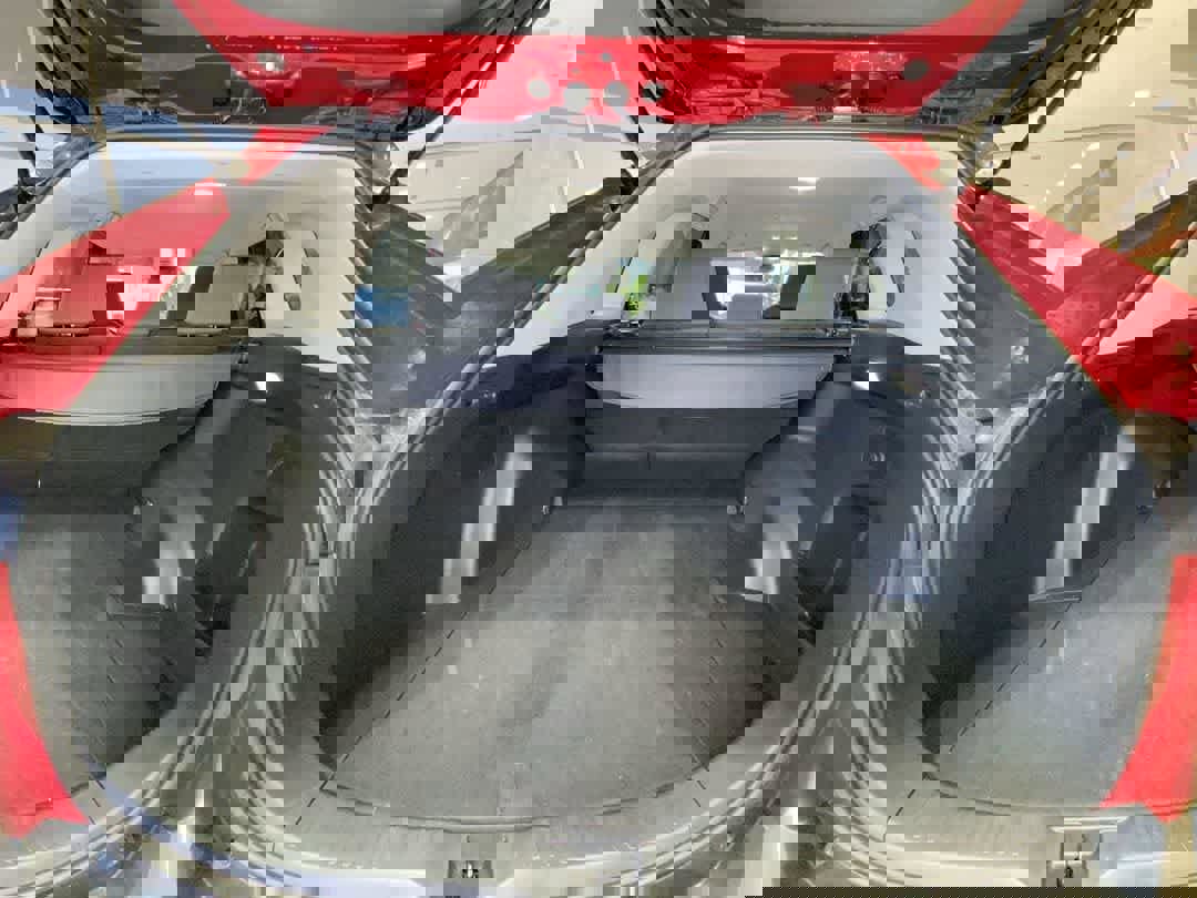 Used 2025 Toyota RAV4 XLE image 24