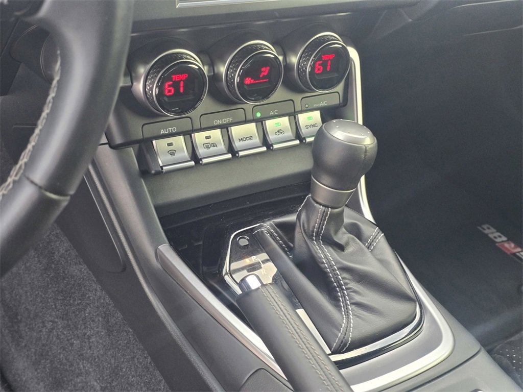 Used 2025 Toyota GR86 Premium image 18