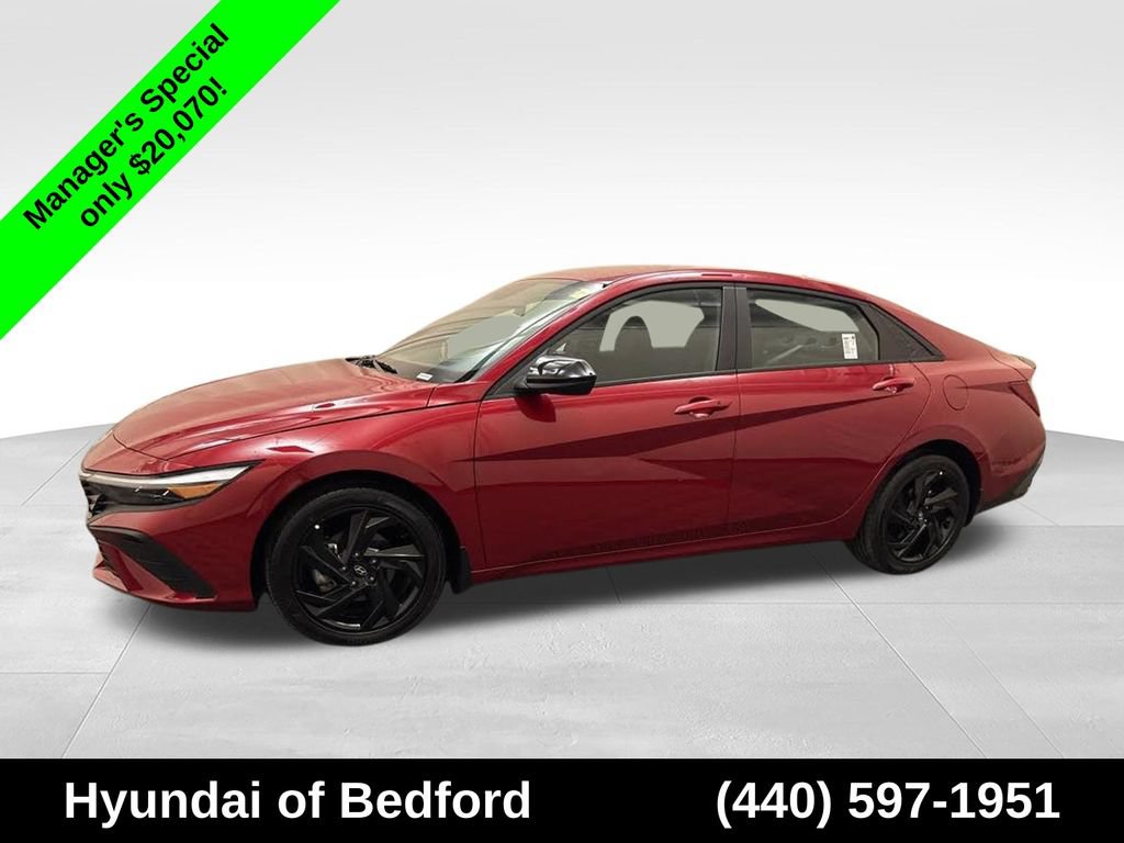 Certified 2026 Hyundai Elantra Sport w/ Cargo Package FWD image 9