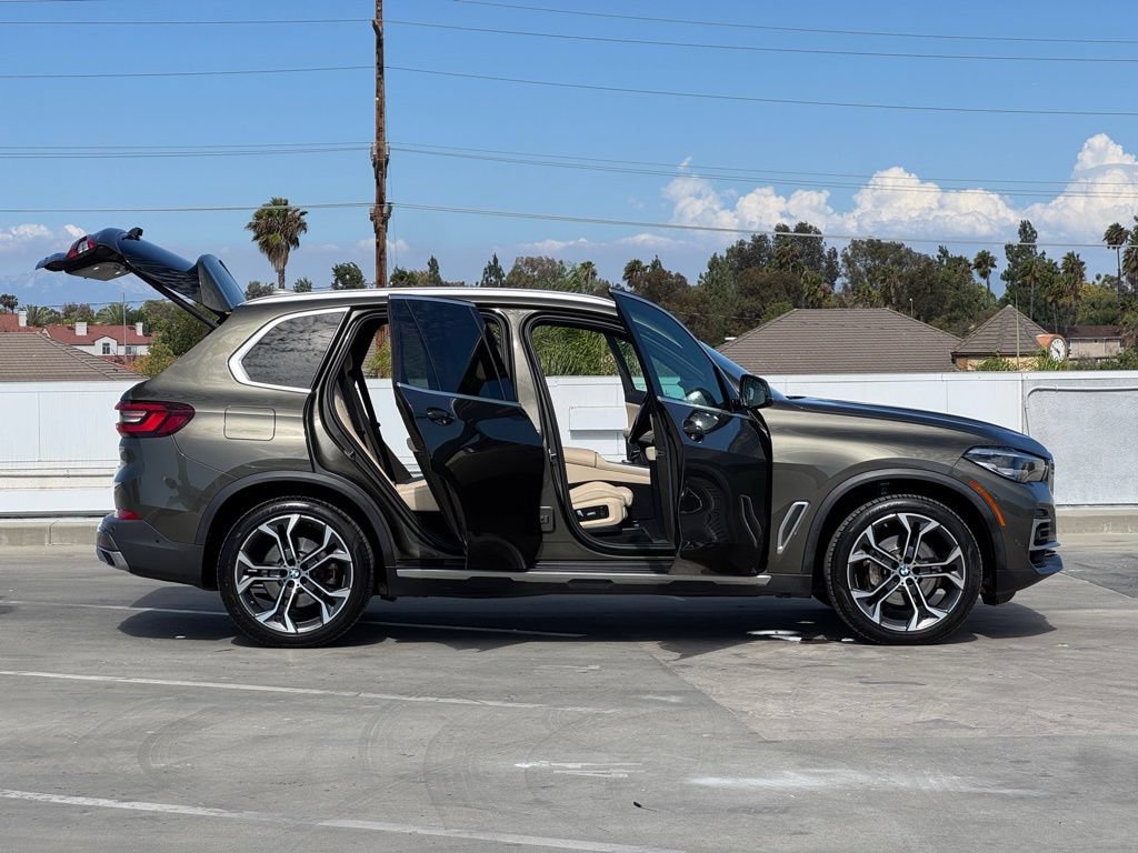 Used 2022 BMW X5 sDrive40i w/ Premium Package RWD image 30