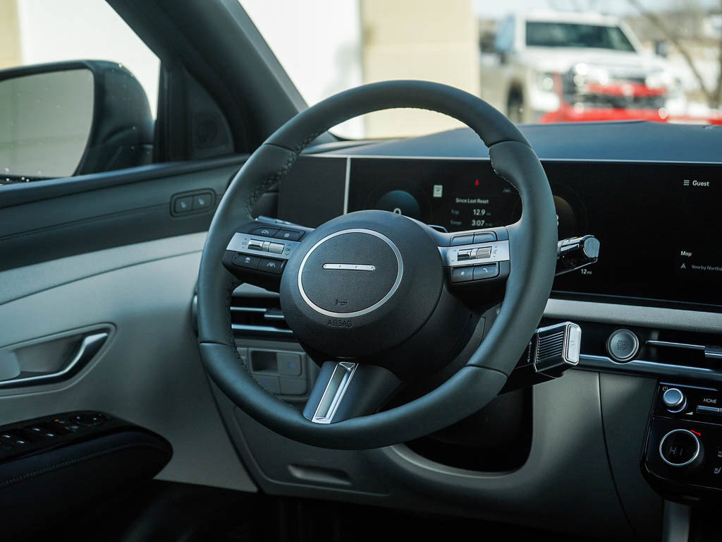 New 2026 Hyundai Tucson Limited image 16