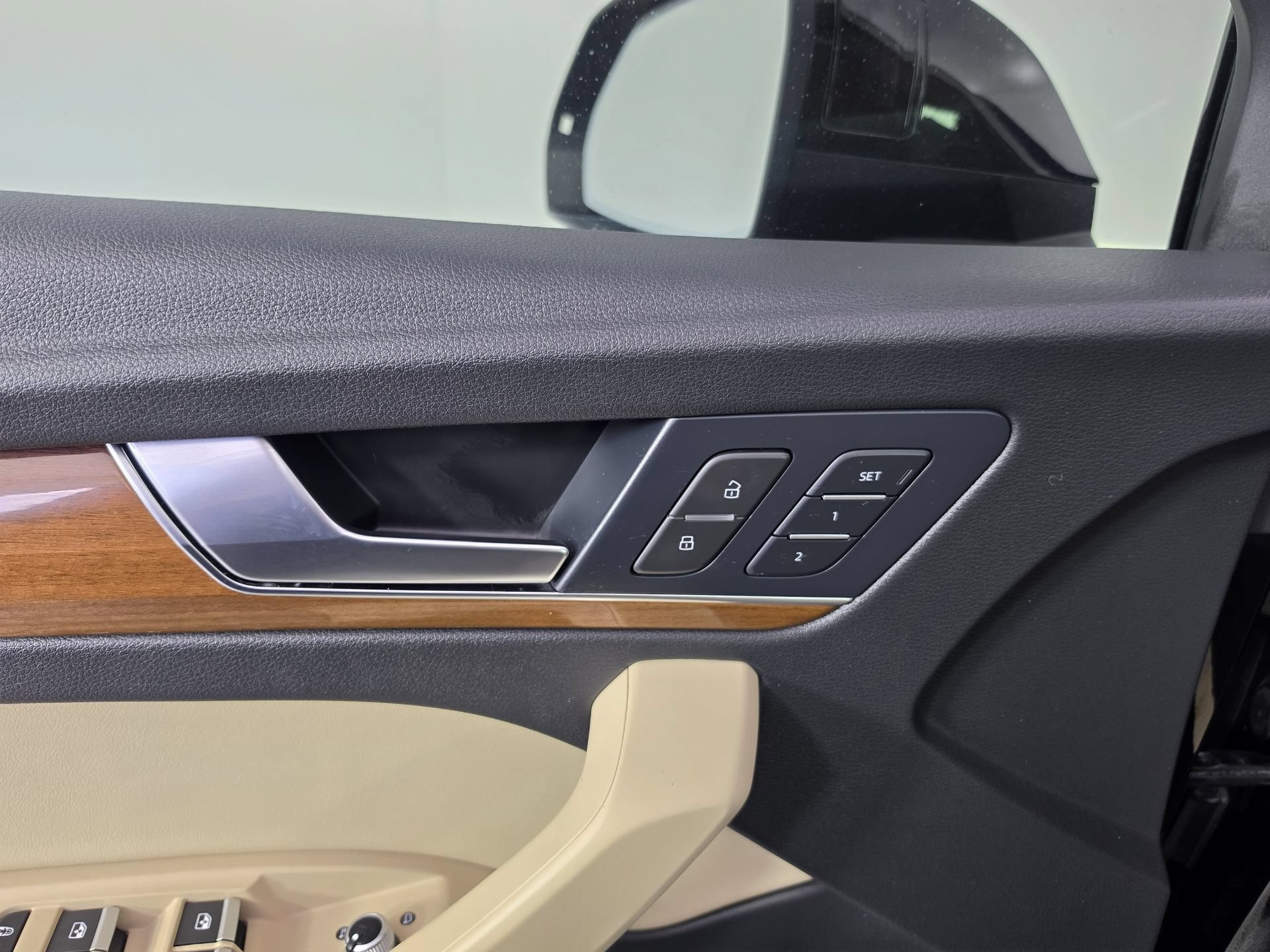 Used 2024 Audi Q5 Premium AWD/4WD image 7