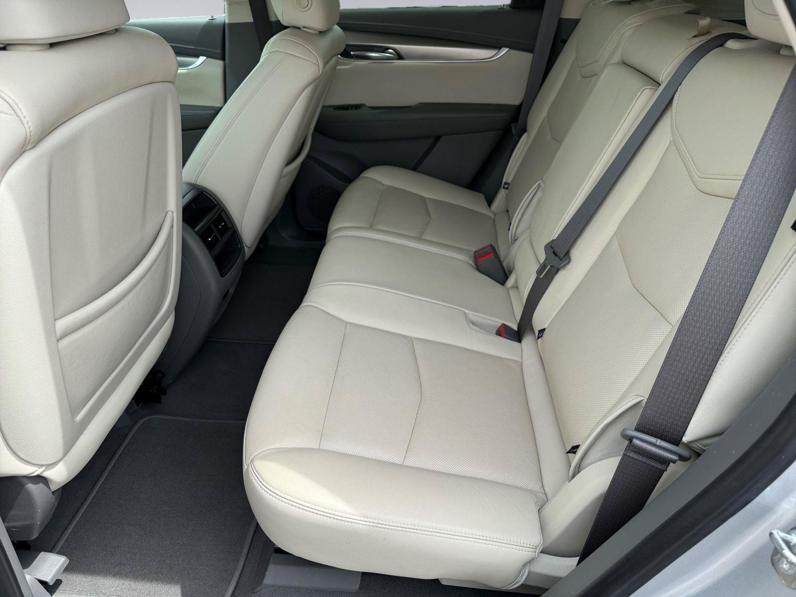 Used 2019 Cadillac XT5 Luxury AWD/4WD image 14