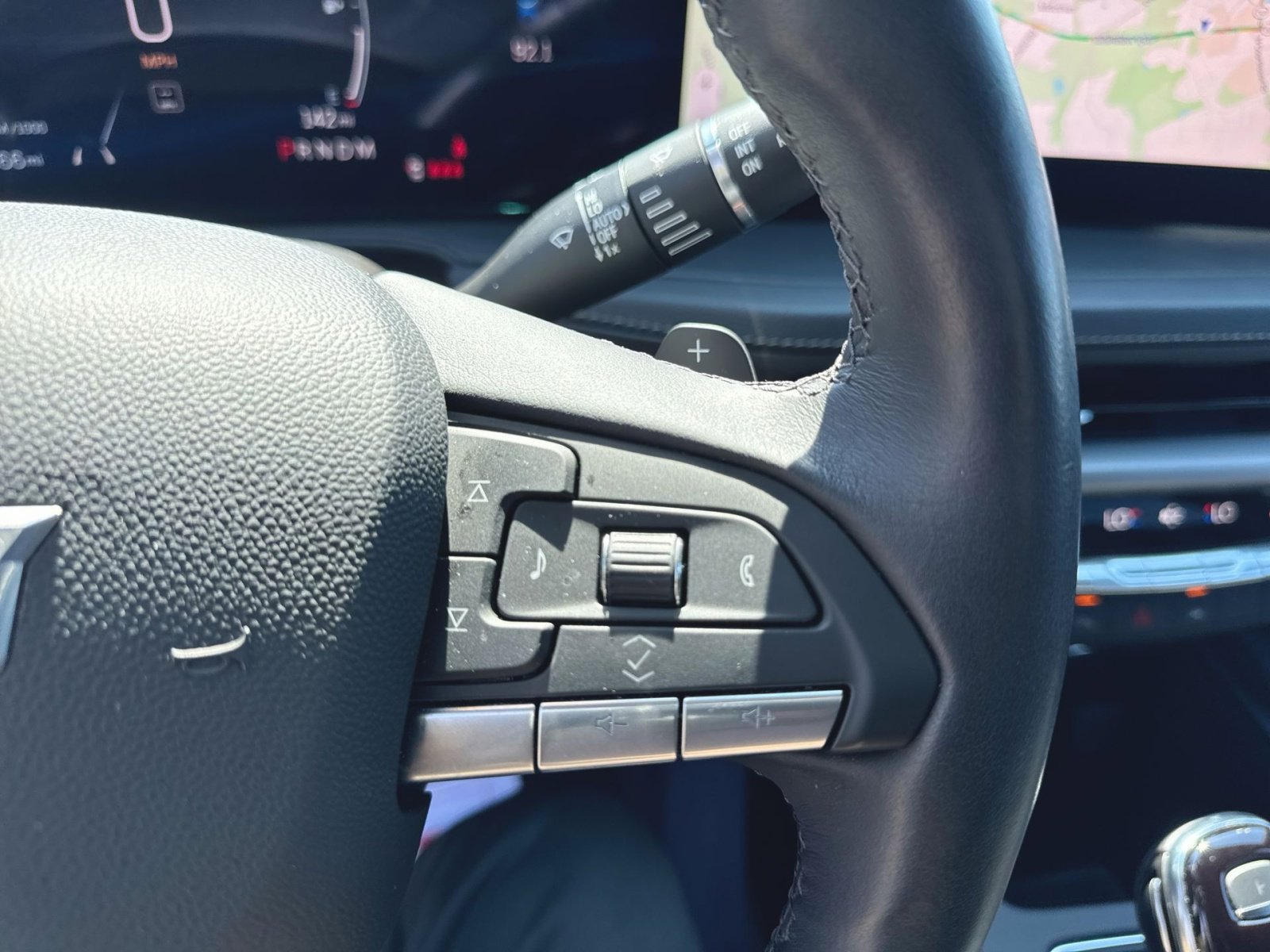 Used 2024 Cadillac XT4 Premium Luxury w/ Active Safety Package image 17