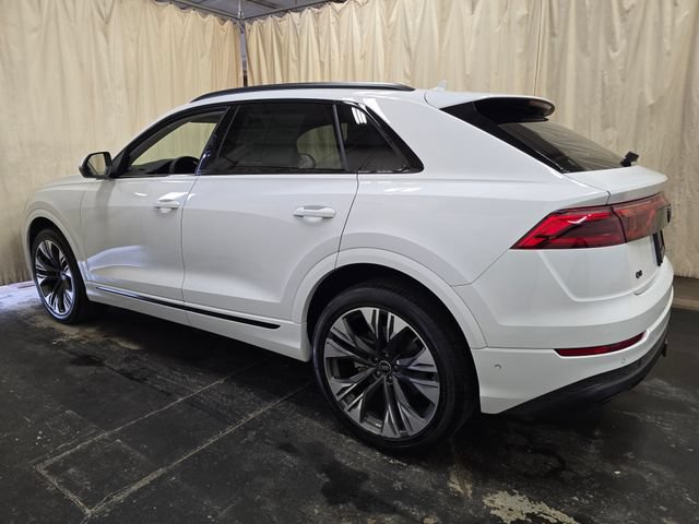 Used 2025 Audi Q8 Premium AWD/4WD image 9