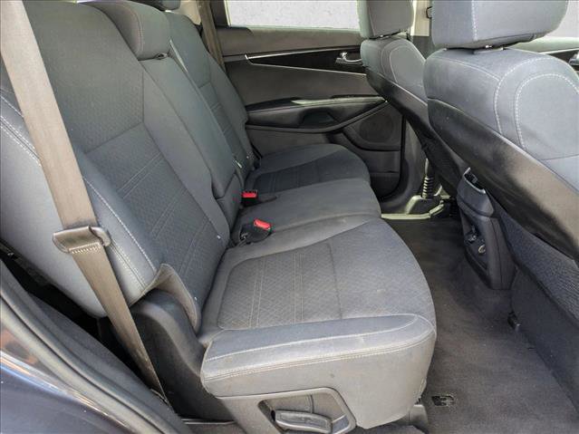 Used 2018 Kia Sorento LX image 19